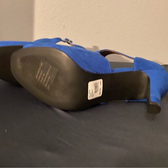 Lane Bryant Blue Peep Toe Heels size 10W Zippers Buckles - Picture 3 of 4